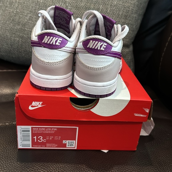 Kids bike dunks - Purple top and white new never worn Nike dunk 13 C - Picture 3 of 4